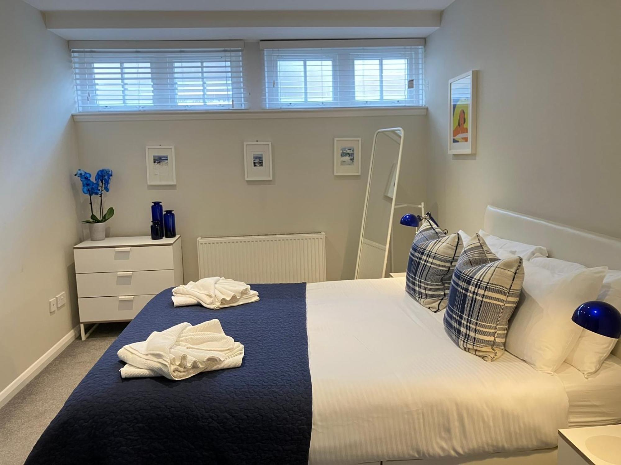 Park Mews Apartment *
